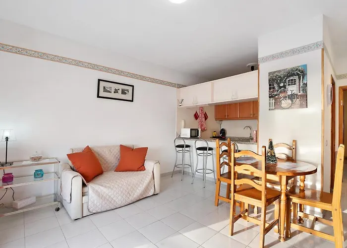 Morales 洛斯克里斯蒂亚诺斯